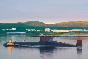 Russia is seriously considering the possibility of using 180,000-ton nuclear submarines to transport liquefied gas
